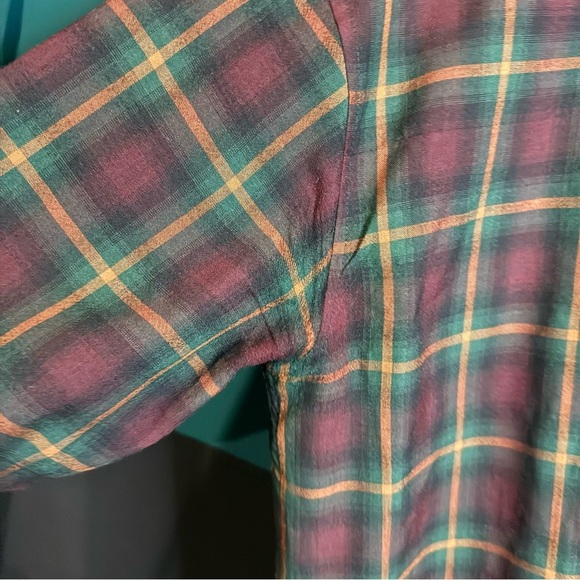 Pendleton Casual Red and Green Plaid Shirt size Medium - Picture 3 of 16